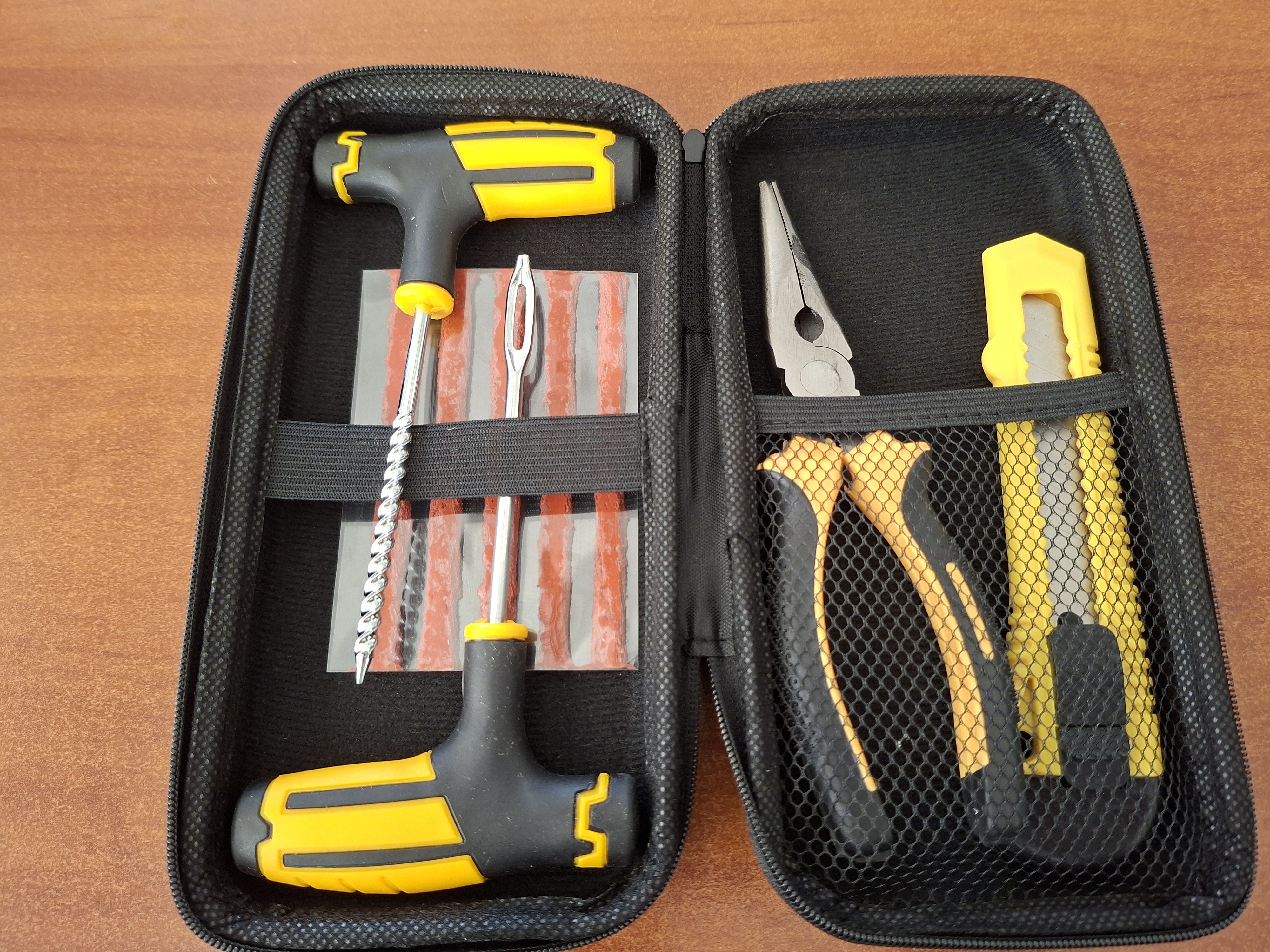 Gumiabroncs javító készlet behúzószállal